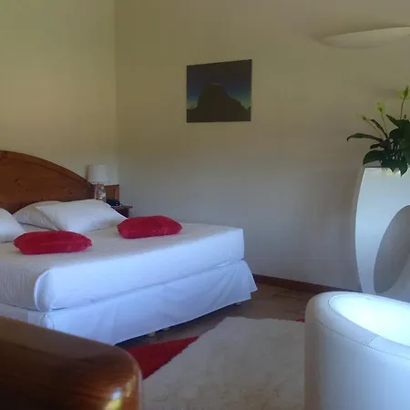 Le Castrum 4* Villeneuve-dʼOlmes