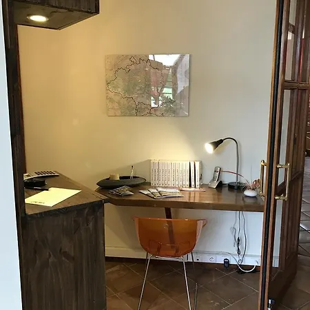 Le Castrum Hotel Villeneuve-dʼOlmes