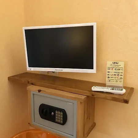 Le Castrum Villeneuve-dʼOlmes